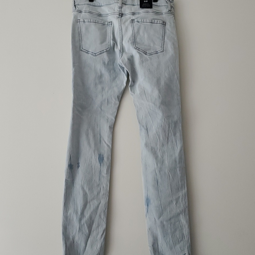 Distressed Skinny Jeans - Picture 4 of 4
